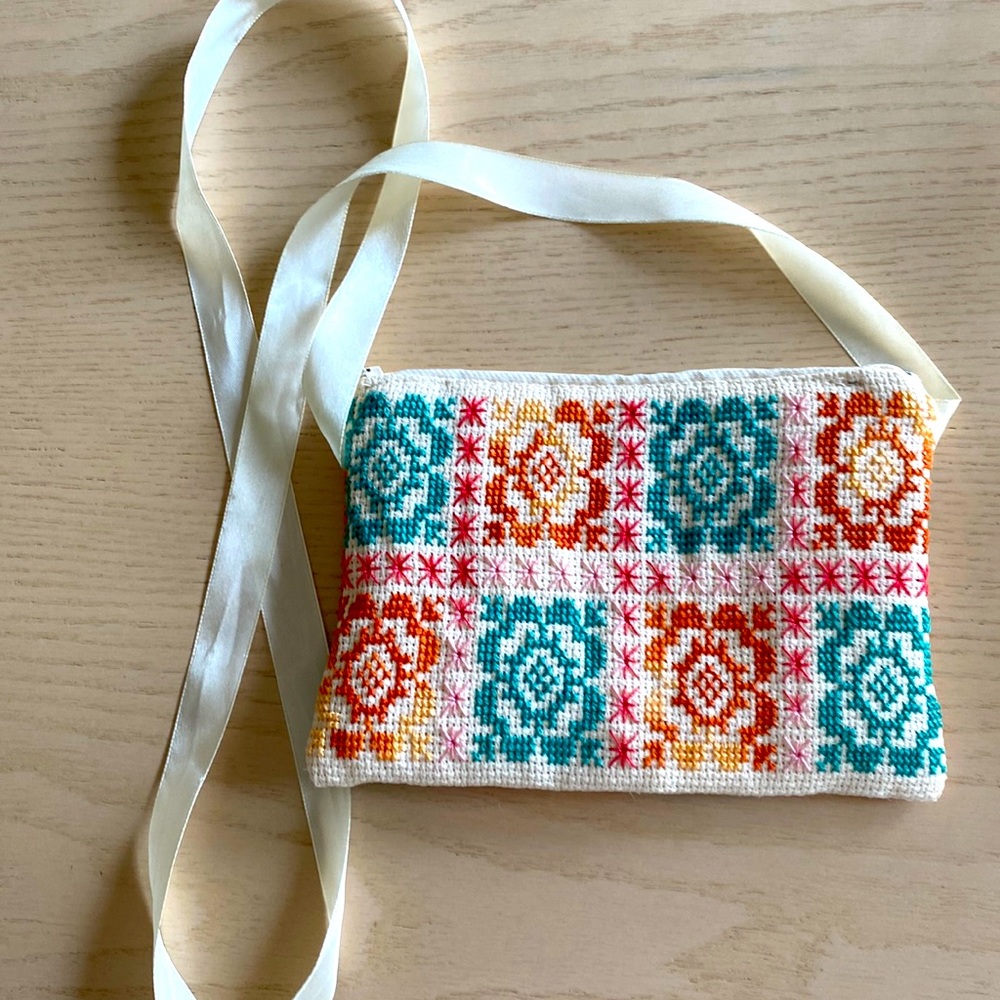 Crossbody pouch